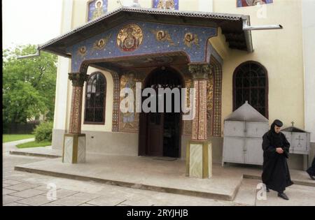 Comté d'Ilfov, Roumanie, 1990. Religieuses au monastère de Tiganesti. Banque D'Images