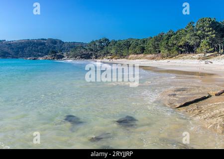 Belle plage de Nerga à Cangas, Galice, Banque D'Images