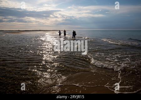 Rencontre de la mer du Nord et de la mer Baltique au promontoire du Grenen, Skagen, Danemark, Europe Banque D'Images