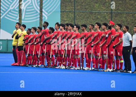 Hangzhou, Chine. 30 septembre 2023. L'équipe de hockey masculin de Singapour est vue lors du 19e match asiatique de hockey masculin, Un match entre le Japon et Singapour qui a lieu au Gongshu Canal Sports Park Stadium à Hangzhou, en Chine. Score final Japon 14:0 Singapour. (Photo Luis Veniegra/SOPA Images/Sipa USA) crédit : SIPA USA/Alamy Live News Banque D'Images