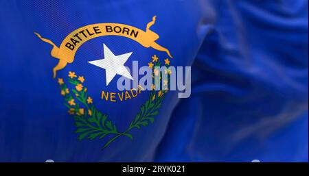 Drapeau de l'État du Nevada ondulant dans le vent Banque D'Images