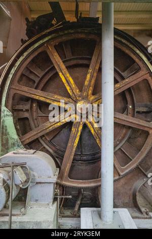 Machines de production de pâte au musée industriel de Kistefoss, Norvège Banque D'Images