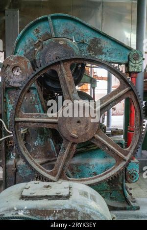 Machines de production de pâte au musée industriel de Kistefoss, Norvège Banque D'Images