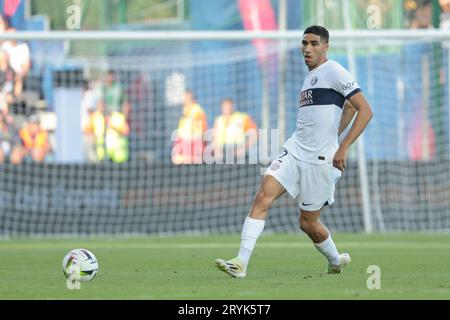 Clermont Ferrand, France. 30 septembre 2023. Achraf Hakimi du PSG lors du match de championnat de France de Ligue 1 entre Clermont foot 63 et Paris Saint-Germain (PSG) le 30 septembre 2023 au Stade Gabriel-Montpied à Clermont-Ferrand, France - photo Jean Catuffe/DPPI crédit : DPPI Media/Alamy Live News Banque D'Images