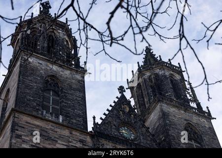 Magdeburger Dom 05122021 - Der Magdeburger Dom am Zweiten Avent 2021. Magdeburg Dom Sachsen-Anhalt Deutschland *** Cathédrale de Magdebourg 05122021 la Cathédrale de Magdebourg au second Avent 2021 Cathédrale de Magdebourg Saxe Anhalt Allemagne 051221 ppb-2 Credit : Imago/Alamy Live News Banque D'Images