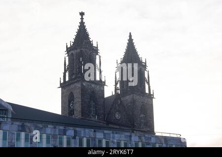 Magdeburger Dom 05122021 - Der Magdeburger Dom am Zweiten Avent 2021. Magdeburg Dom Sachsen-Anhalt Deutschland *** Cathédrale de Magdebourg 05122021 la Cathédrale de Magdebourg au second Avent 2021 Cathédrale de Magdebourg Saxe Anhalt Allemagne 051221 ppb-1 Credit : Imago/Alamy Live News Banque D'Images