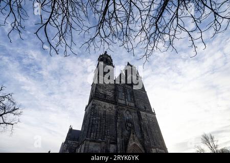 Magdeburger Dom 05122021 - Der Magdeburger Dom am Zweiten Avent 2021. Magdeburg Dom Sachsen-Anhalt Deutschland *** Cathédrale de Magdebourg 05122021 la Cathédrale de Magdebourg au second Avent 2021 Cathédrale de Magdebourg Saxe Anhalt Allemagne 051221 ppb-5 Credit : Imago/Alamy Live News Banque D'Images