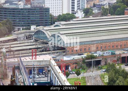 Vue sur le toit, vue sur la gare de Piccadilly Banque D'Images