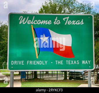 Bienvenue au signe Texas. Conduisez amicalement - la Texas Way. Banque D'Images