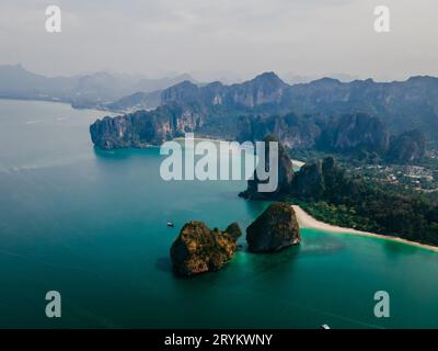 Railay Beach Krabi Thailand, la plage tropicale de Railay Krabi Banque D'Images