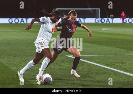 Lyon, France. 01 octobre 2023. Kadidiatou Diani (11) de l’OL en action lors du match D1 Arkema entre le Paris Saint-Germain et l’Olympique Lyonnais au Parc des Princes à Paris. (Pauline FIGUET/SPP) crédit : SPP Sport Press photo. /Alamy Live News Banque D'Images