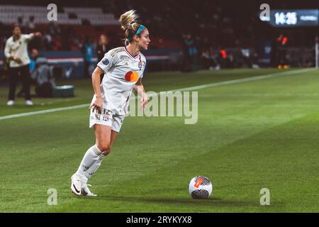 Lyon, France. 01 octobre 2023. Ellie Carpenter (12) de l’OL en action lors du match D1 Arkema entre le Paris Saint-Germain et l’Olympique Lyonnais au Parc des Princes à Paris. (Pauline FIGUET/SPP) crédit : SPP Sport Press photo. /Alamy Live News Banque D'Images