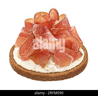 Le prosciutto italien crudo bruschetta isolé sur fond blanc Banque D'Images