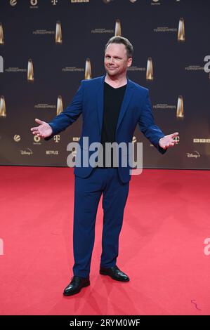 Modérateur und Komiker Ralf Schmitz kommt zur Gala und Verleihung des Deutschen Fernsehpreis à Köln. *** Le présentateur et comédien Ralf Schmitz assiste au gala et à la cérémonie de remise des prix de la télévision allemande à Cologne Credit : Imago/Alamy Live News Banque D'Images