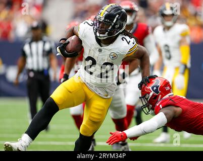 Houston, Texas, États-Unis. 1 octobre 2023 : le running back des Steelers Najee Harris (22 ans) porte le ballon lors d'un match de la NFL entre les Texans de Houston et les Steelers de Pittsburgh le 1 octobre 2023 à Houston. (Image de crédit : © Scott Coleman/ZUMA Press Wire) USAGE ÉDITORIAL SEULEMENT! Non destiné à UN USAGE commercial ! Crédit : ZUMA Press, Inc./Alamy Live News Banque D'Images