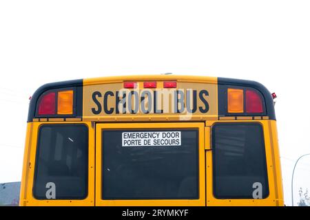 Un gros plan sur le sommet d'une école de bus. Banque D'Images