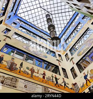 Vue intérieure de Specks Hof, atrium B, galerie marchande, Leipzig, Saxe, Allemagne, Europe Banque D'Images