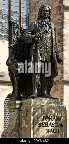 Nouveau monument de Bach au Thomaskirchhof par Carl Seffner, Leipzig, Saxe, Allemagne, Europe Banque D'Images