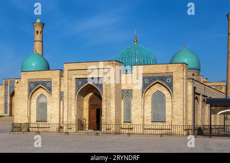 Muyi Muborak Madrasah, Tachkent. Ouzbékistan Banque D'Images