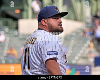 Milwaukee, WI USA ; Milwaukee Brewers premier joueur de base Rowdy Tellez (11) sur le terrain lors d'un match de MLB contre les Nationals de Washington dimanche, septembre Banque D'Images