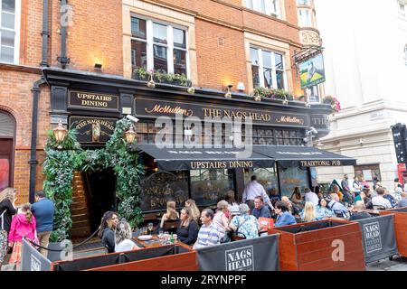 Pub londonien, maison publique Nags Head à Covent Garden, Angleterre, Royaume-Uni, 2023 Banque D'Images