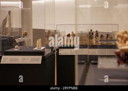 Salle des objets de collection sculptés exposée au Museo Soumaya - Mexico, Mexique Banque D'Images