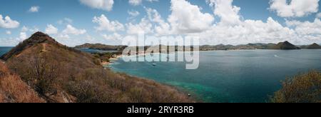 Yachts ancrant dans la célèbre Rodney Bay, Sainte-Lucie, Antilles Banque D'Images