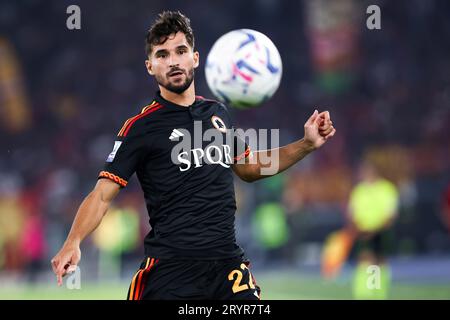 Rome, Italie. 01 octobre 2023. Houssem Aouar de Roma en action lors du championnat italien Serie A match de football entre AS Roma et Frosinone Calcio le 1 octobre 2023 au Stadio Olimpico à Rome, Italie - photo Federico Proietti/DPPI crédit : DPPI Media/Alamy Live News Banque D'Images