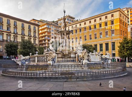 Fontaine de Neptune à Naples. Italie Banque D'Images