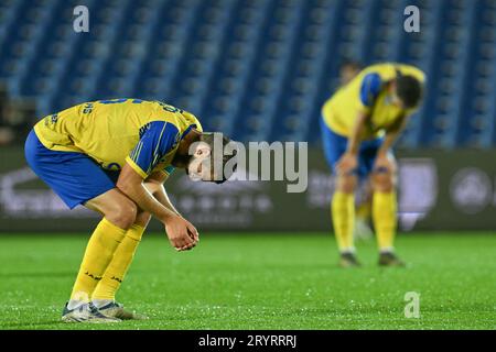 Dries Wuytens (15 ans) de SK Beveren photographié déprimé et déçu lors d'un match de football entre KMSK Deinze et Waasland SK Beveren lors de la 7 ème journée de la saison Challenger Pro League 2023-2024 , le lundi 29 septembre 2023 à Deinze , Belgique . PHOTO SPORTPIX | David Catry Banque D'Images