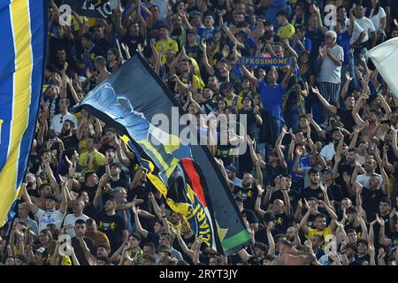 Rome, Latium. 01 octobre 2023. Fans de Frosinone lors du match de Serie A entre Roma et Frosinone au stade olympique, Italie, le 01 octobre 2023. Photographer01 crédit : Agence de photo indépendante / Alamy Live News Banque D'Images