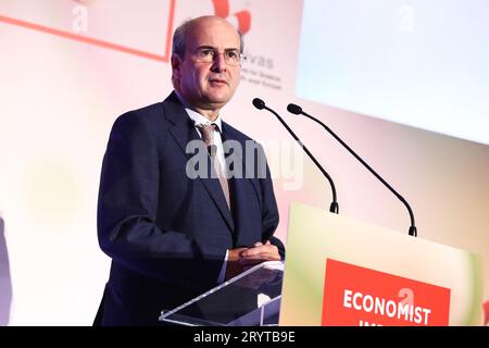 Thessalonique, Grèce. 29 septembre 2023. Le ministre grec de l'économie nationale et des Finances Kostis Hatzidakis prononce un discours lors du troisième sommet métropolitain de Thessalonique. (Image de crédit : © Giannis Papanikos/ZUMA Press Wire) USAGE ÉDITORIAL SEULEMENT! Non destiné à UN USAGE commercial ! Banque D'Images