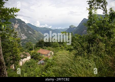 Le grand paysage dans les montagnes. Paysage tourné dans la région de Salerne, Campanie, Italie Banque D'Images