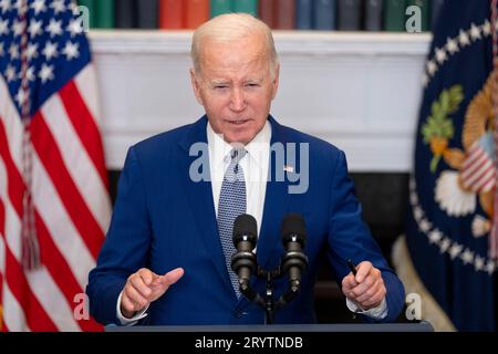 Washington, États-Unis d ' Amérique. 01 octobre 2023. Washington, États-Unis d ' Amérique. 01 octobre 2023. Le président américain Joe Biden, exhorte le Congrès à adopter immédiatement le financement pour l'Ukraine omis du projet de loi de dépenses de la Roosevelt Room de la Maison Blanche, le 1 octobre 2023 à Washington, DC crédit : Adam Schultz/White House photo/Alamy Live News Banque D'Images