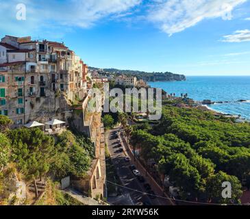 Vue de la ville de Tropea, Calabre, Italie Banque D'Images