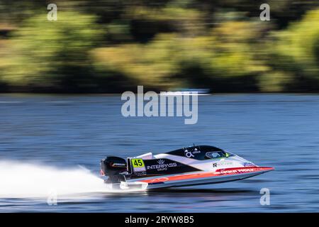 Courses de bateaux à moteur à Vila Velha de Ródão, lors du Grand Prix du Portugal II du Championnat du monde UIM F2 2023. Banque D'Images