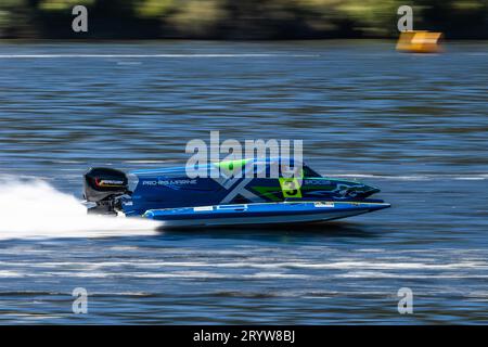 Courses de bateaux à moteur à Vila Velha de Ródão, lors du Grand Prix du Portugal II du Championnat du monde UIM F2 2023. Banque D'Images