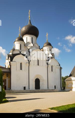 Cathédrale de l'Assomption de la Sainte Vierge Marie au monastère de la Sainte Dormition à Staritsa. Oblast de Tver. Russie Banque D'Images