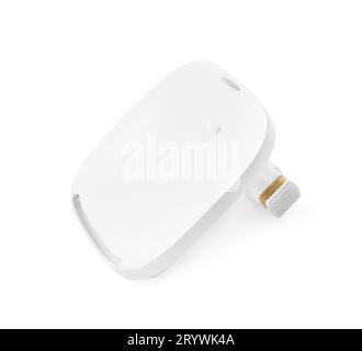 Partie d'une bouteille d'eau électrique intelligente pour chat, distributeur d'eau, fontaine à boire avec filtre remplaçable, isolé sur blanc. Accessoires pour animaux de compagnie, chats. Banque D'Images