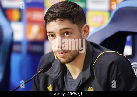 Federico Valverde, milieu de terrain uruguayen du Real Madrid lors de la conférence de presse du Real Madrid avant le match de l'UEFA Champions League contre le SSC Napoli au stade Diego Armando Maradona le 02 octobre 2023 à Naples, en Italie. Banque D'Images