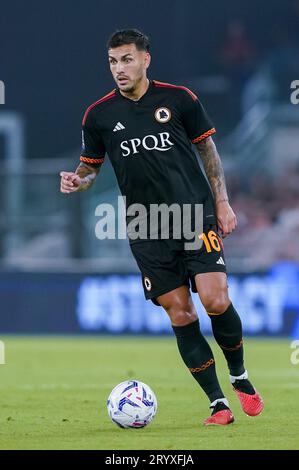 Rome, Italie. 01 octobre 2023. Leandro Paredes de L'AS Roma lors du match Serie A Tim entre L'AS Roma et Frosinone Calcio au Stadio Olimpico le 1 octobre 2023 à Rome, Italie. Crédit : Giuseppe Maffia/Alamy Live News Banque D'Images