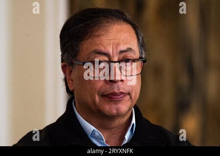 Bogota, Colombie. 02 octobre 2023. Le président colombien Gustavo Petro participe à un événement où l'amiral Jose Prudencio Padilla reçoit la promotion postulante de Grand Amiral de la Nation, par le gouvernement colombien le 2 octobre 2023. Photo par : Sebastian Barros/long Visual Press crédit : long Visual Press/Alamy Live News Banque D'Images