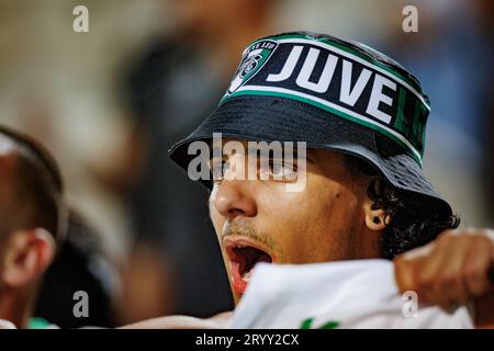 Fans lors du match de Liga Portugal BetClic 23/24 entre le SC Farense et le Sporting CP à l'Estadio de Sao Luis, Faro. (Maciej Rogowski) Banque D'Images