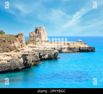 Roca Vecchia Zone archéologique de la côte de la mer, Italie Banque D'Images