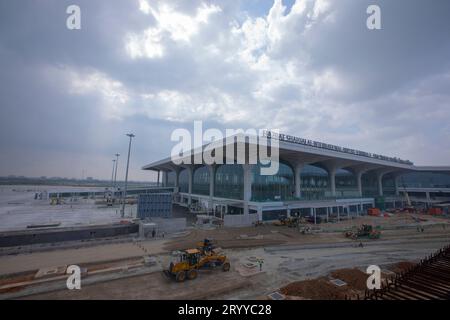 Dhaka, Bangladesh : 02, octobre 2023 : troisième terminal nouvellement construit de l'aéroport international Hazrat Shahjalal (HSIA) à Dhaka. Une fois pleinement opérati Banque D'Images