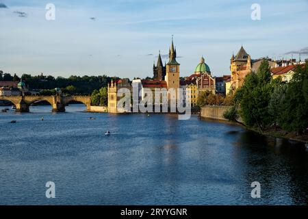 Musée Bedrich Smetana et Pont Charles sur la rivière Vltava, Prague, République tchèque Banque D'Images