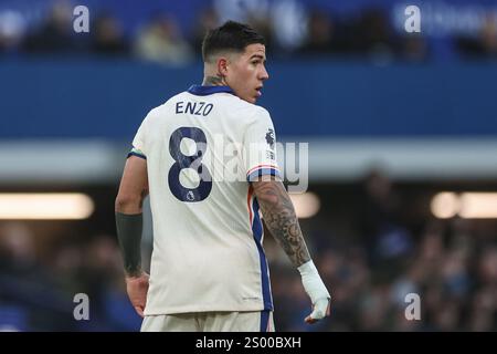 Enzo Fernández de Chelsea lors du match de premier League Everton vs Chelsea au Goodison Park, Liverpool, Royaume-Uni, 22 décembre 2024 (photo de Mark Cosgrove/News images) Banque D'Images