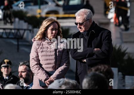 Rome, inauguration de la Piazza Pia, la nouvelle zone piétonne en face de la via della Conciliazione. Le maire de Rome, Roberto Gualtieri, inaugure la nouvelle place avec les autorités. Étaient présents, entre autres, le premier ministre Giorgia Meloni, le ministre des Transports Matteo Salvini, le président de la région du Latium Francesco Rocca, le secrétaire d'État du Vatican Monseigneur Pietro Parolin, Monseigneur Rino Fisichella Copyright : xAndreaxCalandrax Banque D'Images