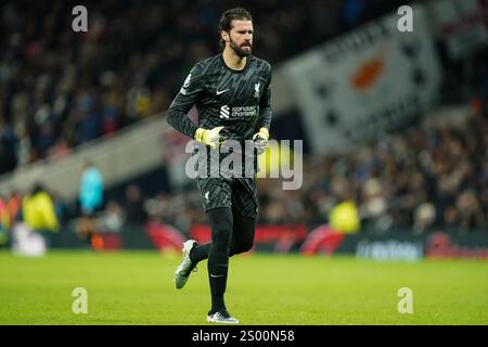 Londres, Royaume-Uni. 22 décembre 2024. Alisson Becker de Liverpool lors du match Tottenham Hotspur FC contre Liverpool FC English premier League au Tottenham Hotspur Stadium, Londres, Angleterre, Royaume-Uni le 22 décembre 2024 Credit : Every second Media/Alamy Live News Banque D'Images