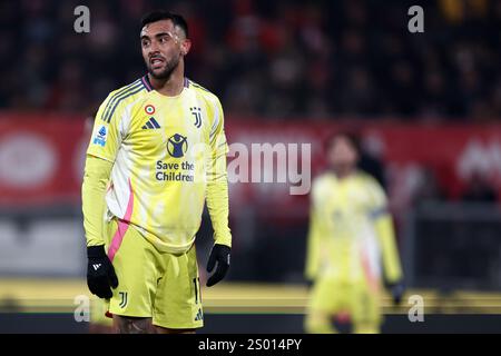 Monza, Italie. 22 décembre 2024. Nico Gonzalez de la Juventus FC regarde pendant le match de Serie A entre AC Monza et Juventus FC au U-Power Stadium le 22 décembre 2024 à Monza, en Italie . Crédit : Marco Canoniero/Alamy Live News Banque D'Images